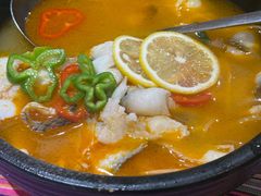 -香巴拉云南餐厅(华莱坞店)