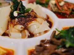 小吃五拼-令氏家外家周秦食府(高新店)