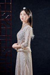 点击看大图 -艾拉·女王婚纱礼服馆
