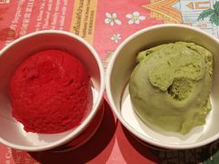 树莓冰激凌-咖啡苑自助餐厅·中国大饭店