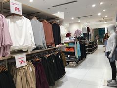 -优衣库(广州天河领展广场店)