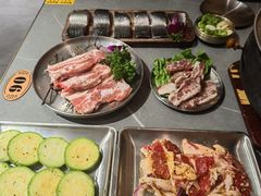 招牌活烤鳗鱼-围炉肉舍•炭烤活鳗•丹东海鲜烤肉(步行街店)