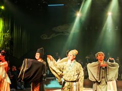 -瑞虹新天地月亮湾