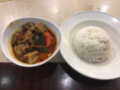 咖喱牛腩饭-粤厨点心专门店