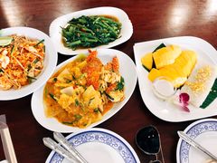 -Dang restaurant (patong phuket)