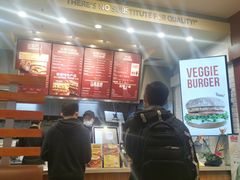 -The Habit Burger Grill 哈比特汉堡(爱琴海店)
