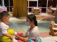 -水桶王国主题餐厅·聚会·生日派对·亲子活动·家庭套餐(亚龙湾希尔顿店)