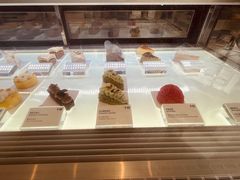 -Fridi Patisserie Cafe