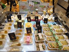 零售区-罗森尼娜(德思勤店)