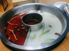 -佬土鹅肠火锅(中建大观店)