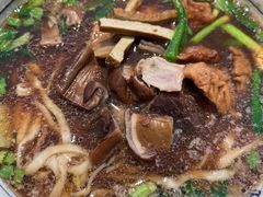 -镇南锅盖面馆(解放路店)