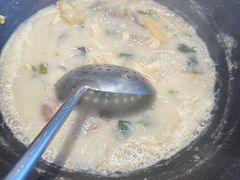 -陈大锅·岳阳鱼馆·地道岳阳菜(美食街店)