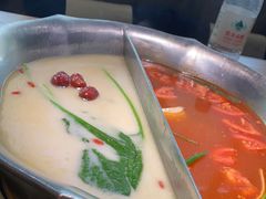 -湊湊火锅·茶憩(南京东路悦荟店)