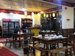 大堂-岳记兴隆·青城腊排铜火锅(融创店)
