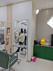 -八佰伴8008星级形象店
