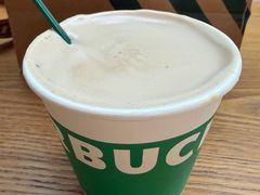 -星巴克(上海虹桥站2A检票口)