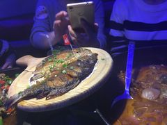 炭火烤鲫鱼-蛙来哒(湖州东吴银泰百货店)