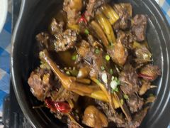 -老街烧烤大排档·地道湖北菜·龙虾馆(汉口火车站店)