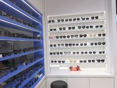 -美式眼镜·授权蔡司.依视路.尼康.豪雅.明月(南翔印象城店)