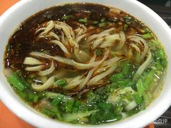 -牛一嘴·兰州牛肉面·大盘鸡(财富中心店)