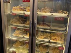 -拈签一笑黄牛肉辣卤串串