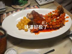 -吴越荣记苏州菜·松鼠桂鱼 100% 活鱼现做(月光码头店)