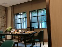 -忆江南·临江鱼馆