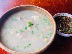 -龙翔小猪脚(龙头街店)