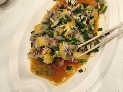 红葱头油淋鸡-品泉餐厅·大盆鱼·走地鸡
