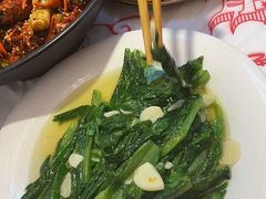 -肥肥虾庄·金牌油焖大虾(汉口城市广场店)