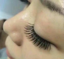 -爱美睫美甲会馆