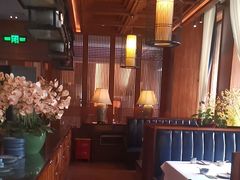 -八府香鸭·啫啫煲(华山路店)