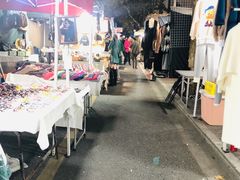 -吴山路夜市