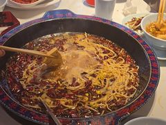 -何师傅美蛙鱼头(汉街店)