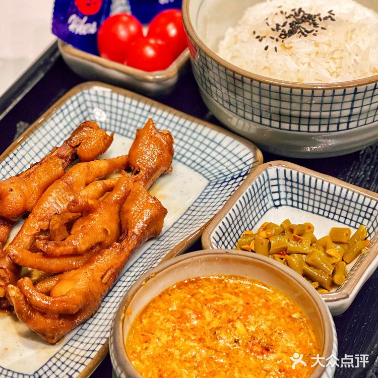 富到流油✨多如瀑布的蟹黄面，原来每碗用了十二只蟹‼️