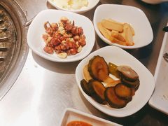 9种小菜-韩聚屋韩国烤肉餐厅(新北万达店)