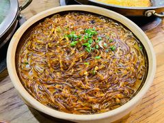 阿婆烧的手工苕粉-吃饭皇帝大土家民族菜(正大广场店)