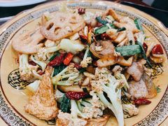 -老来福·非遗酸汤兔(凯旋路店)