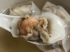 鲜肉虾仁馄饨-南城香·饭香串香馄饨香(富丰桥店)