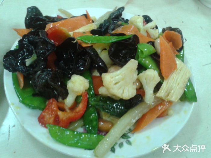 王三姑牛肉饼素什锦图片