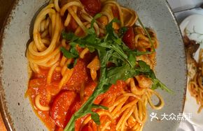 Fresh Tomato Sausage Spaghetti