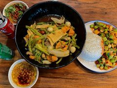 -万记麻辣烫国展总店