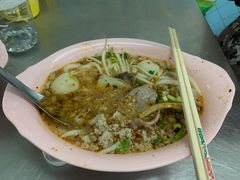 猪肉细米粉汤-榮泰米粉湯(Left Shop)