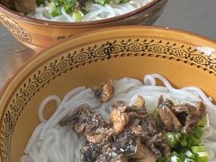 -正宗李家土鸡米线店