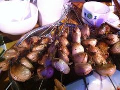 烤大蒜-洞庭洲·防空洞火锅·铜锅涮肉·烧烤(新百广场店)