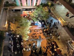 -瑞虹新天地月亮湾