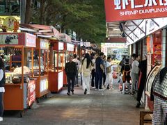 -三亚火车头万人海鲜广场