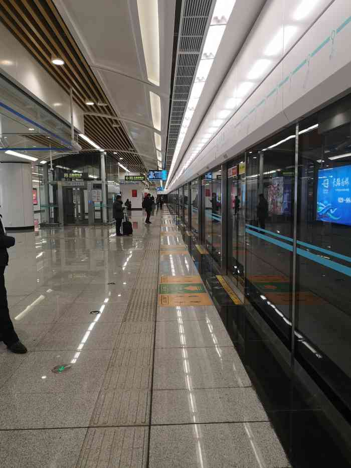 西安咸阳机场机场城际地铁站-"西安的地铁,城际,也是很成熟的 [圆图.