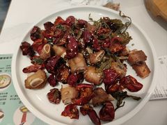 普洱茶炸排骨-新世界·过桥米线宴