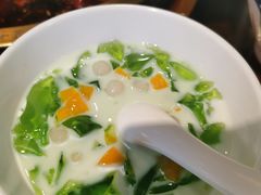 -小天鹅火锅·一线江景洪鼎旗舰店(洪崖洞店)